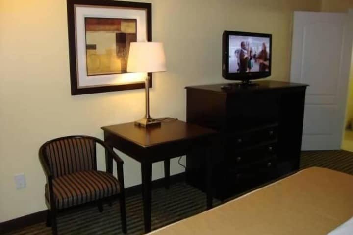 Room 11 of 35